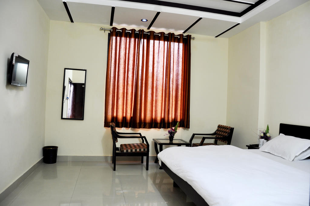 Hotel Aananda Haridwar Ngoại thất bức ảnh